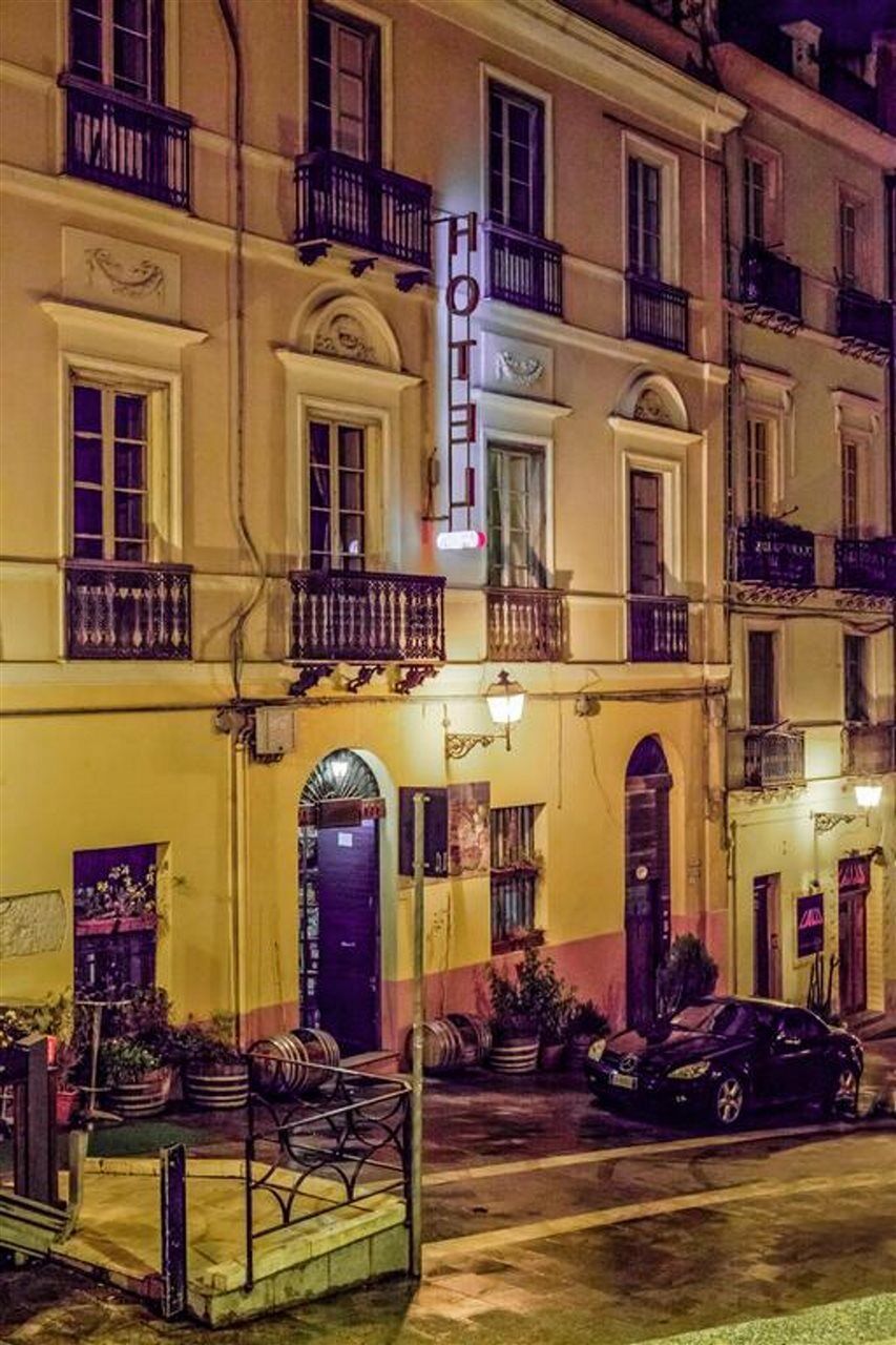 Albergo Aurora Кальяри Экстерьер фото